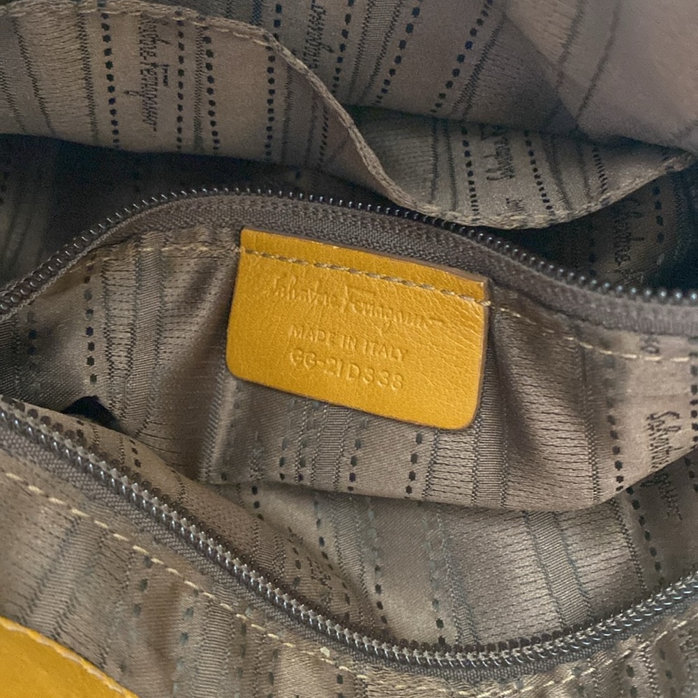 Salvatore Ferragamo shoulder bag - Picture 10 of 13